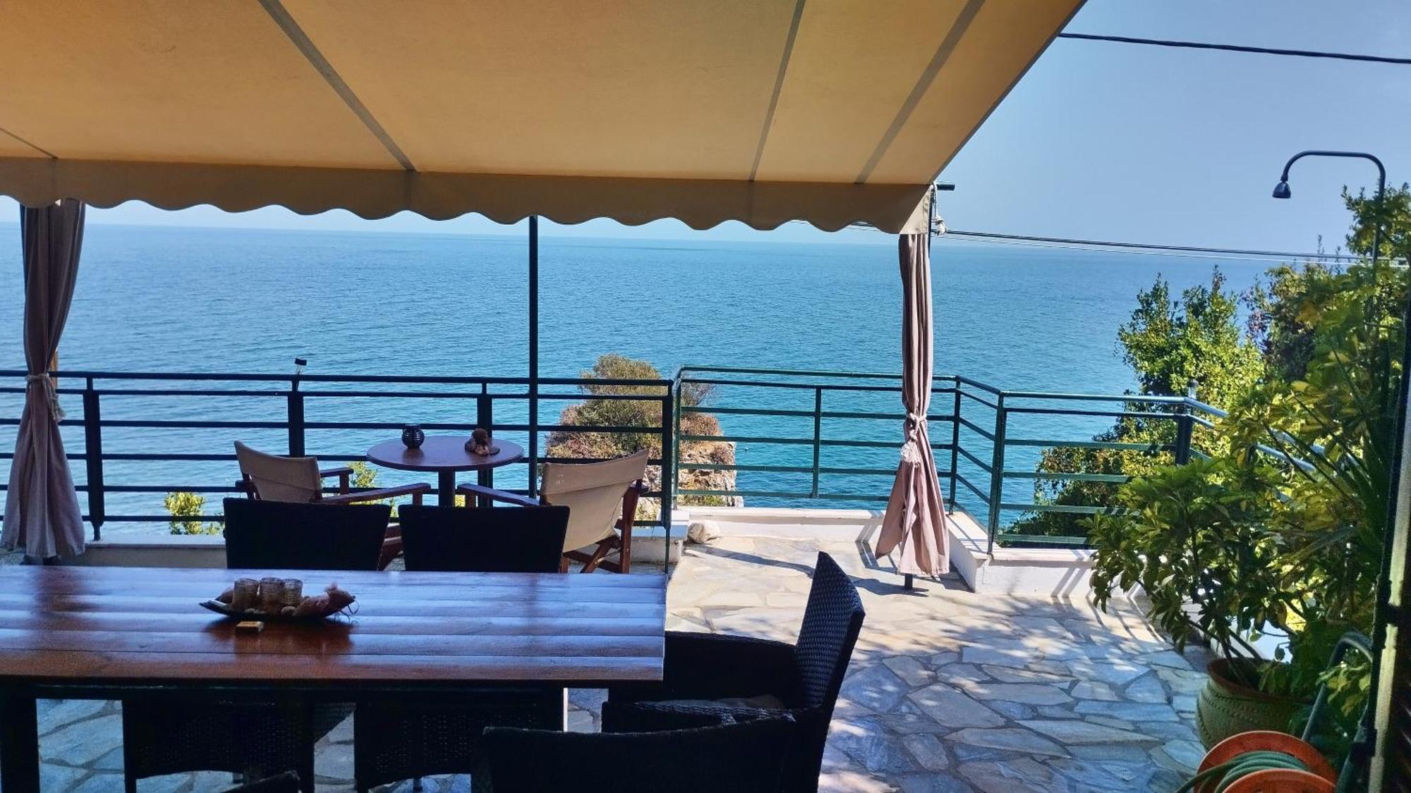Kamari Guesthouse Keramidhion Exterior photo